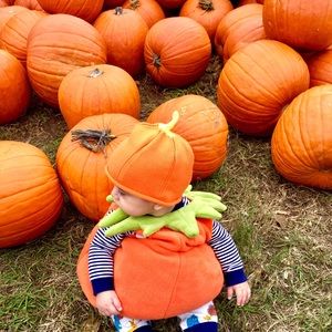 Pumpkin suit and hat